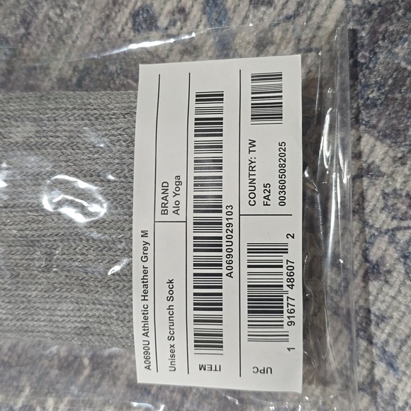 ALO Yoga Alo Scrunch Sock Unisex - Grey - Medium - Picture 3 of 9